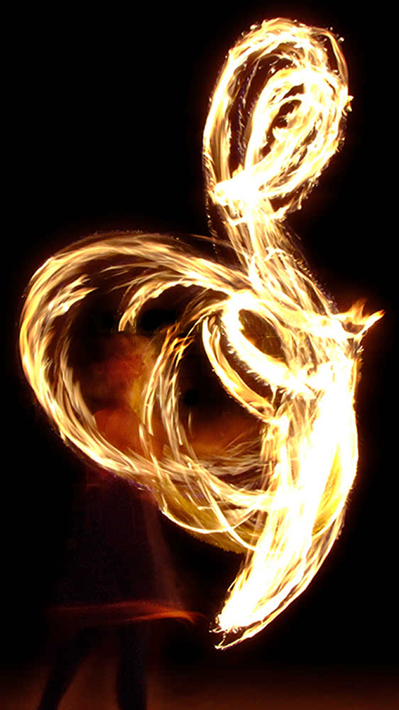 Wundervoller Feuertanz & Feuerkunst voller Emotionen