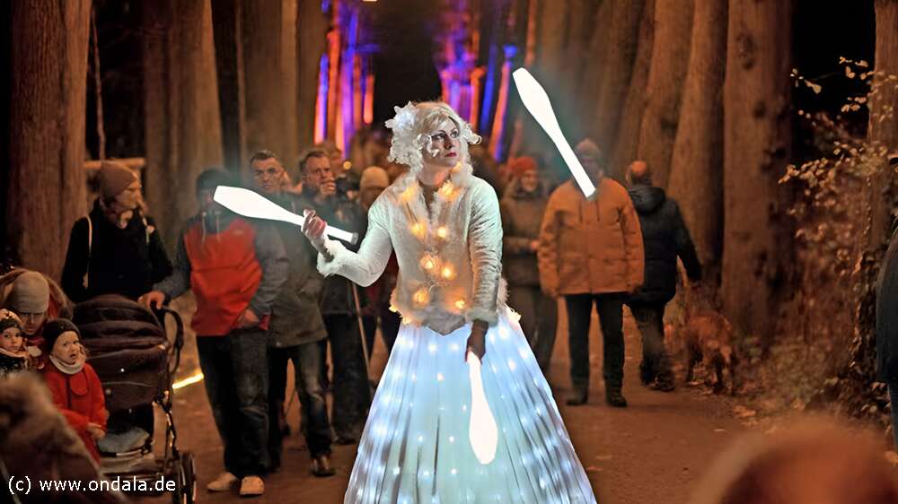 ⭐ Walking Act Hamburg | Bezaubernder LED Walk Act